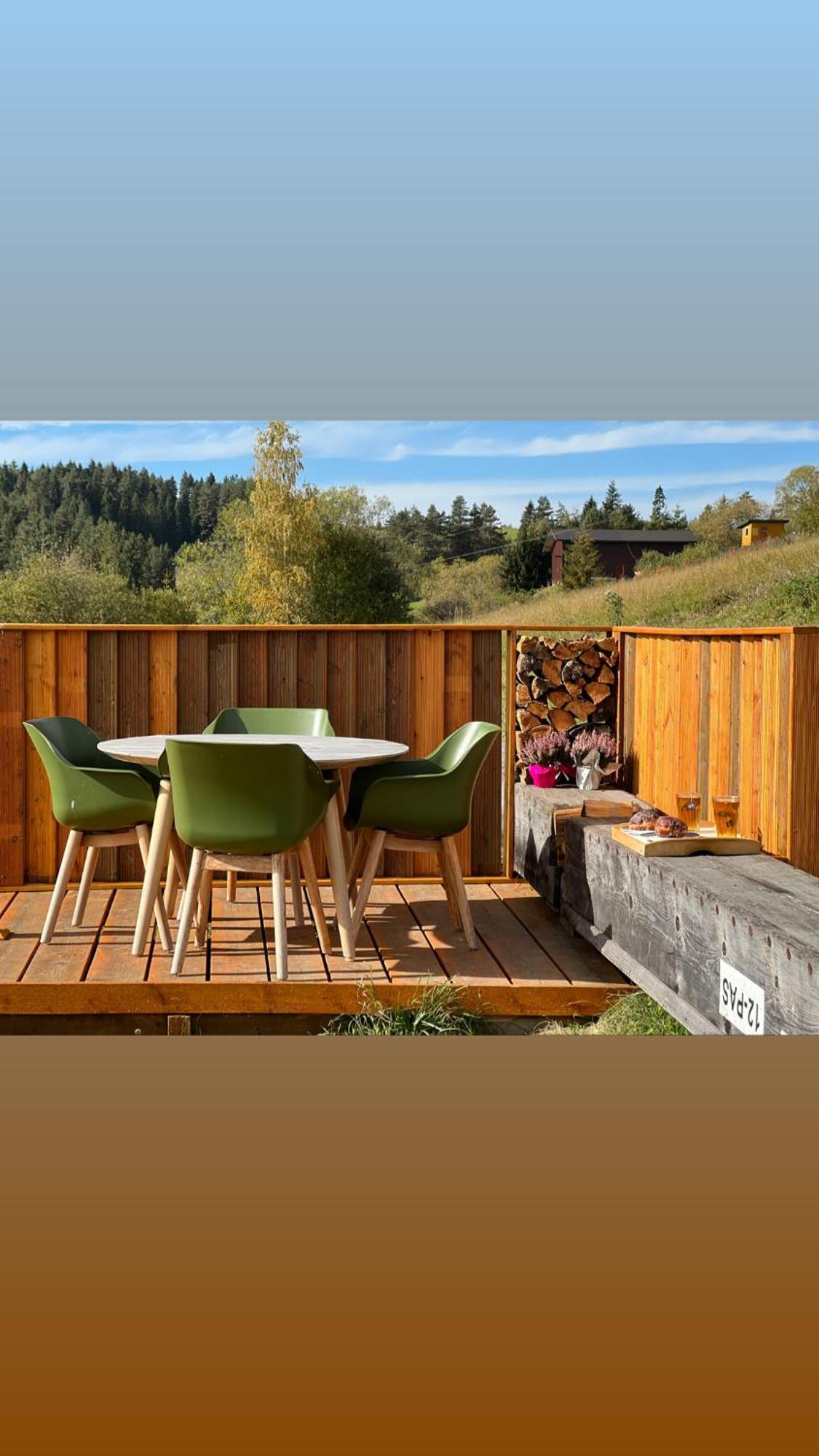 Houten Vakantiewoning "Reisnaarpolen" Royaal Ontbijt, Sauna En Hottub Czarna Góra Extérieur photo