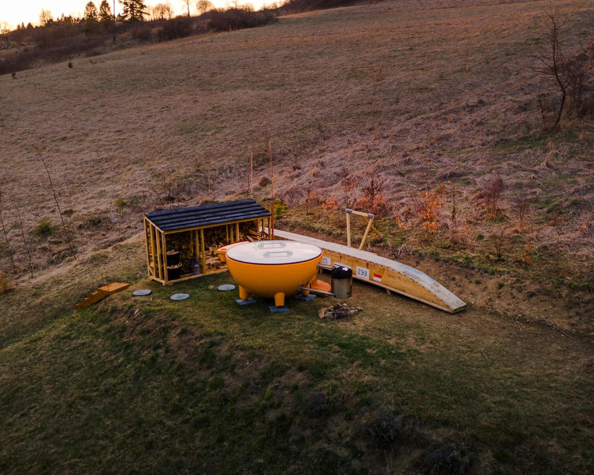 Houten Vakantiewoning "Reisnaarpolen" Royaal Ontbijt, Sauna En Hottub Czarna Góra Extérieur photo